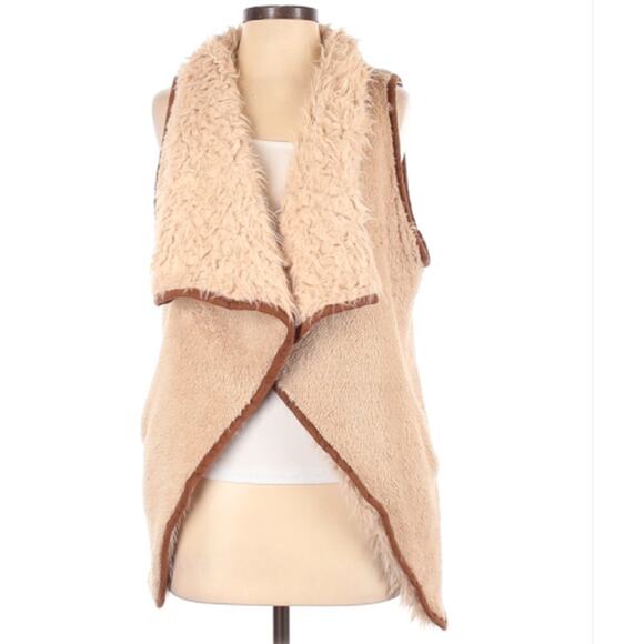 Wanna B boho sherpa shearling (faux) vest - SIZE S - SMALL - Picture 1 of 3